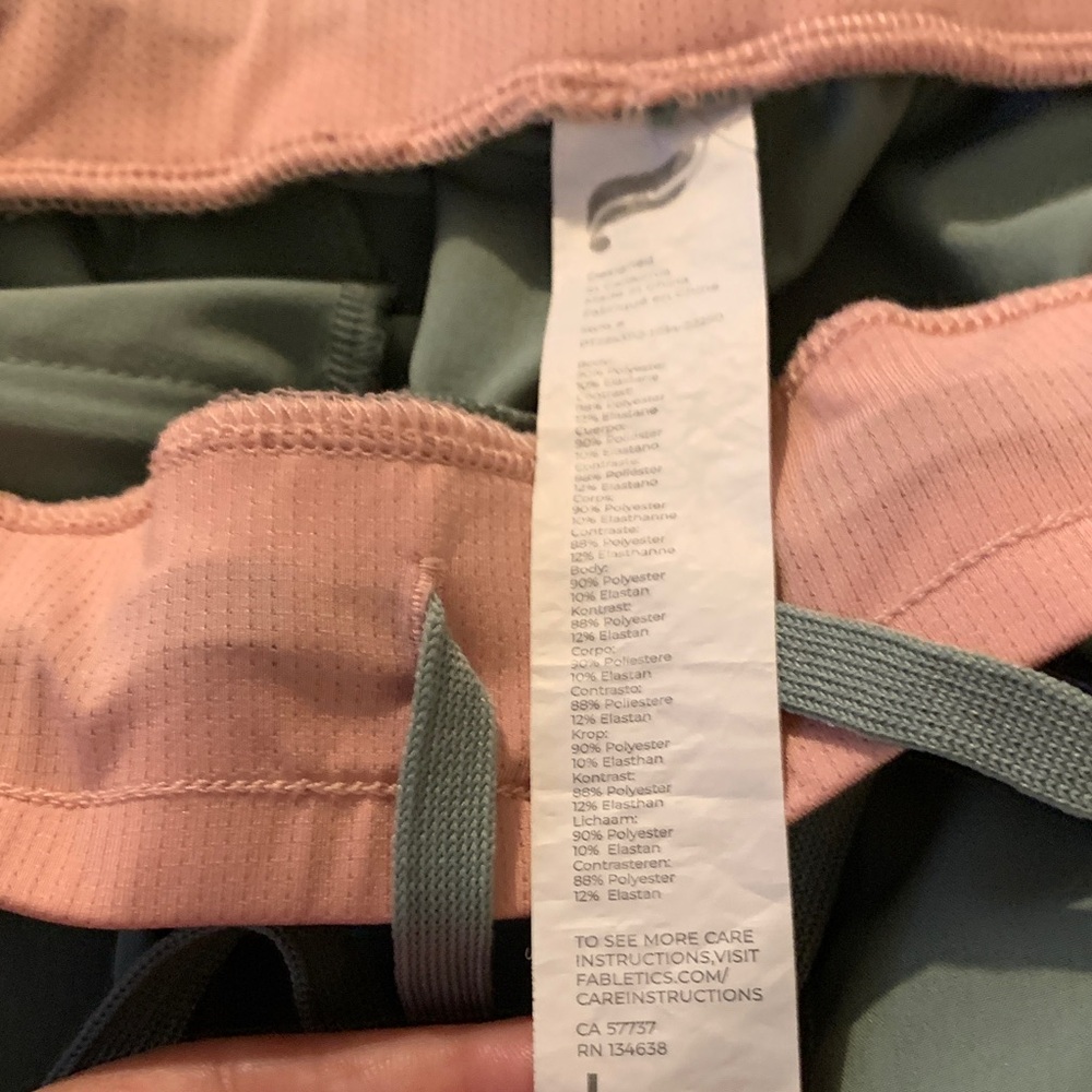 Fabletics green with pink trim on top Womems size large with back pocket - Picture 5 of 10